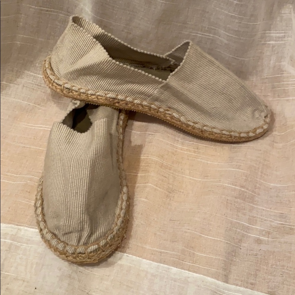 Tan Pancos Slipons